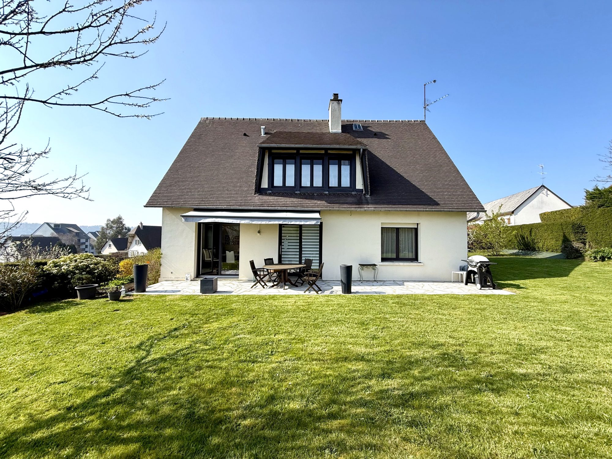 Touques – Maison T5 – Excellent état – Terrain plat