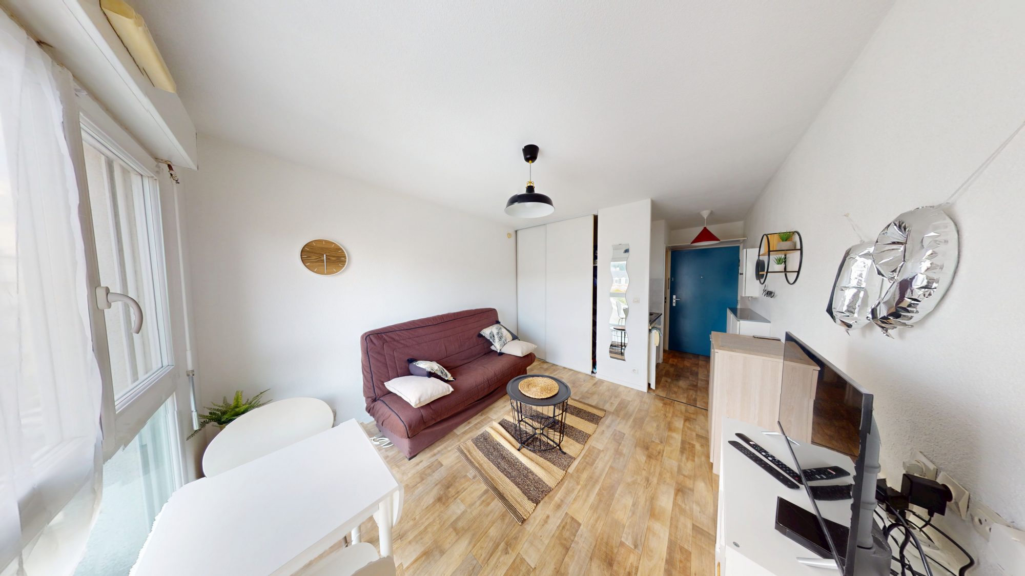 STUDIO MEUBLÉ – CENTRE VILLE – ASCENSEUR