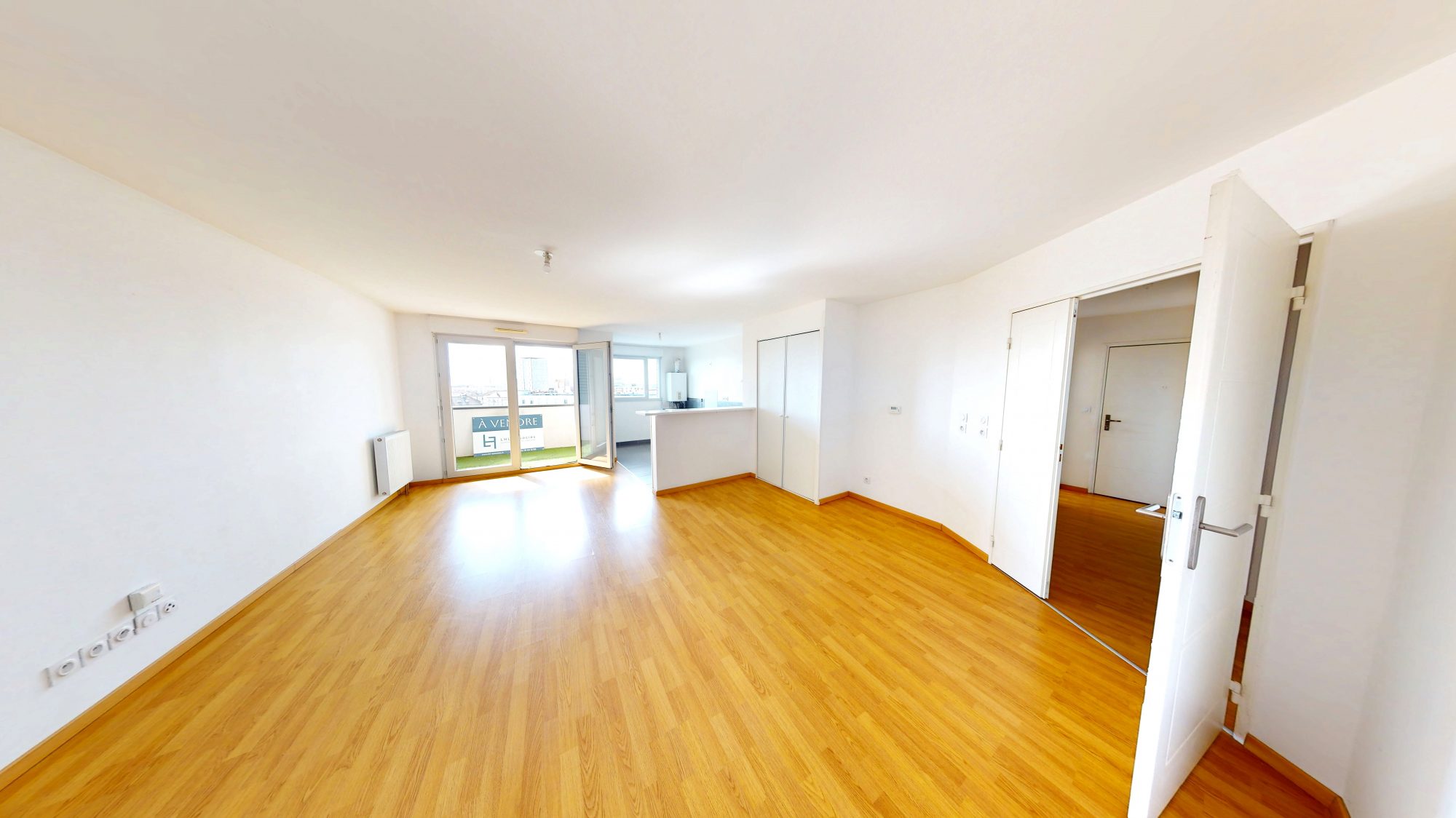 90m2 – trois chambres – balcon