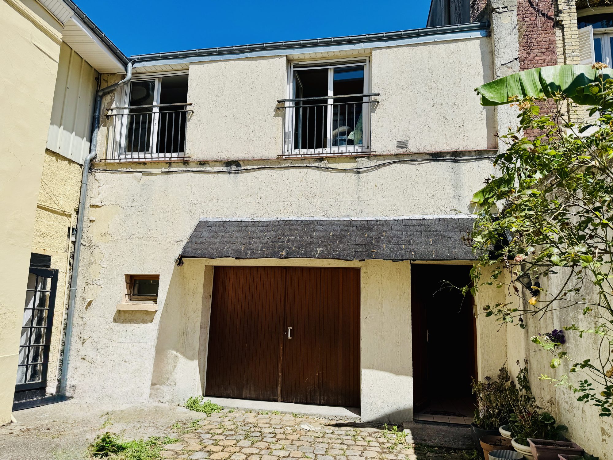 APPARTEMENT-SECTEUR COTY- 2 CHAMBRES- GARAGE DOUBLE