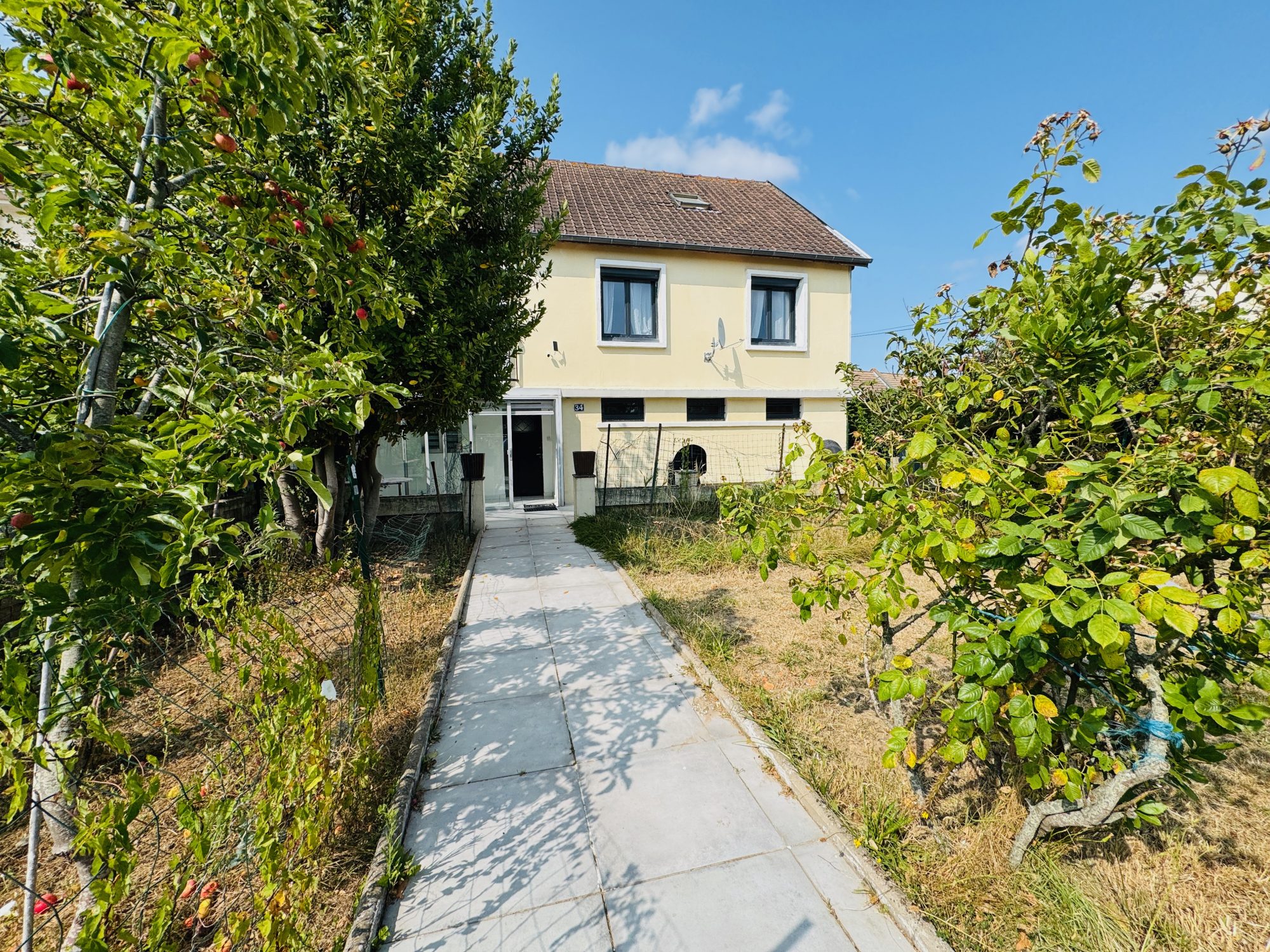 MAISON – 3 CHAMBRES – JARDIN – GARAGE
